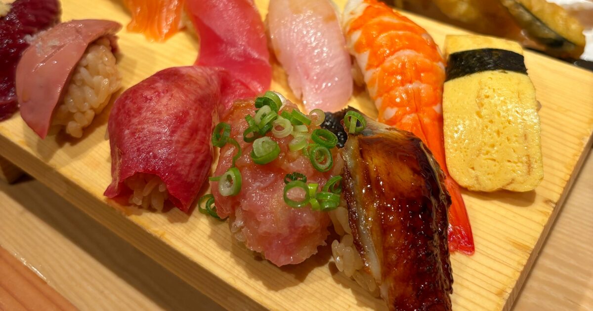 寿司盛り合わせ中トロねぎとろ穴子たまごえび