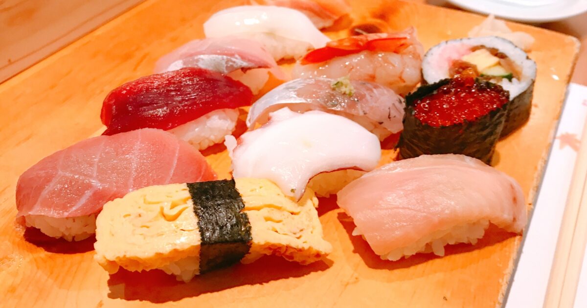 寿司盛り合わせ中トロいくらたまごたこえび